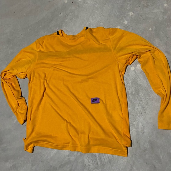 Nike Long Sleeve (Athletic) - Picture 1 of 4